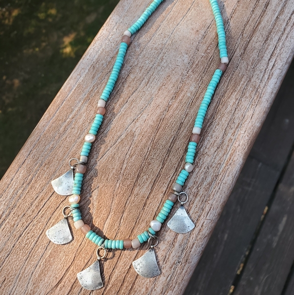 Turquoise and Pearl Beaded Necklace - Picture 4 of 5